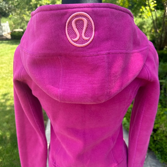 lululemon athletica scuba hoodie fuschia size 4 - Picture 3 of 3